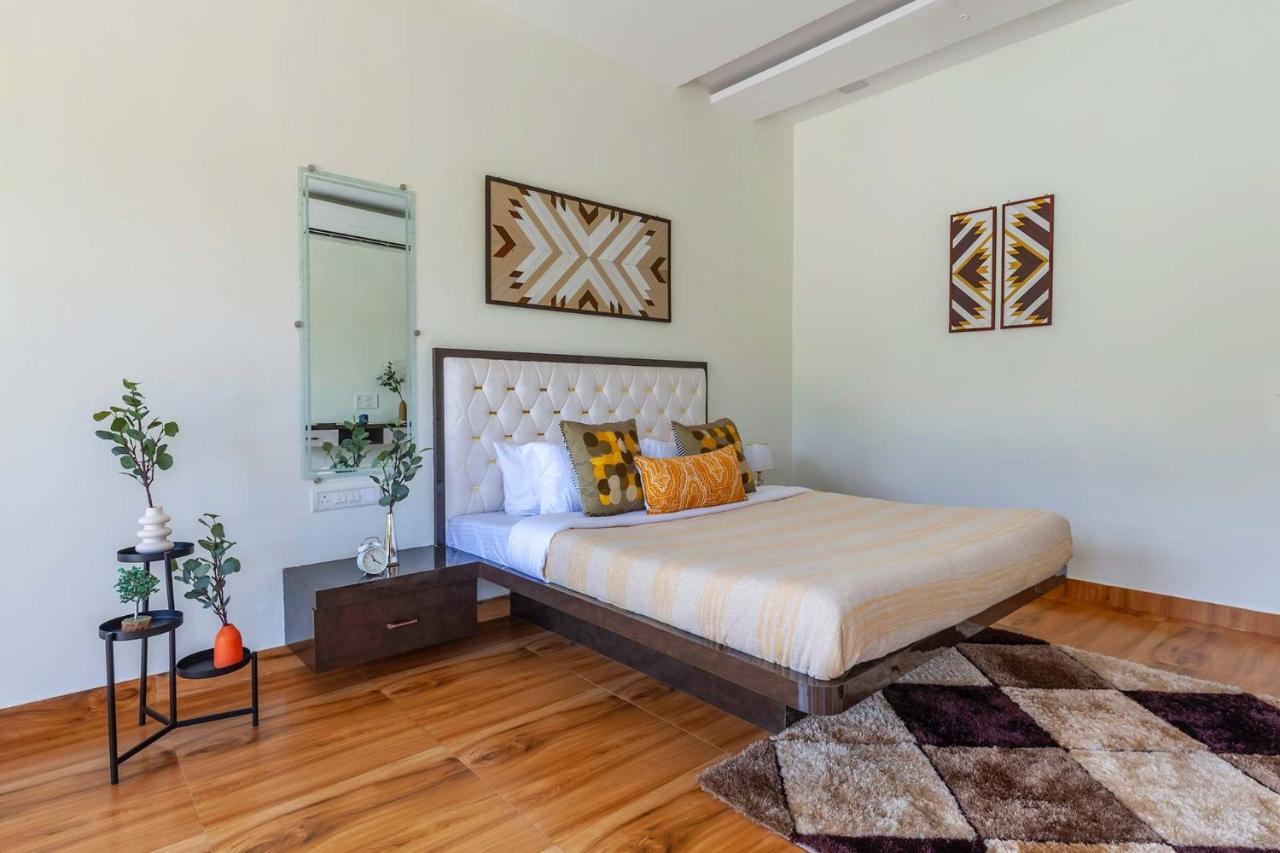 Natures Odyssey By Stayvista - Amidst Lush Greenery With Outdoor Pool And Indoor Activities Chinchavli Extérieur photo