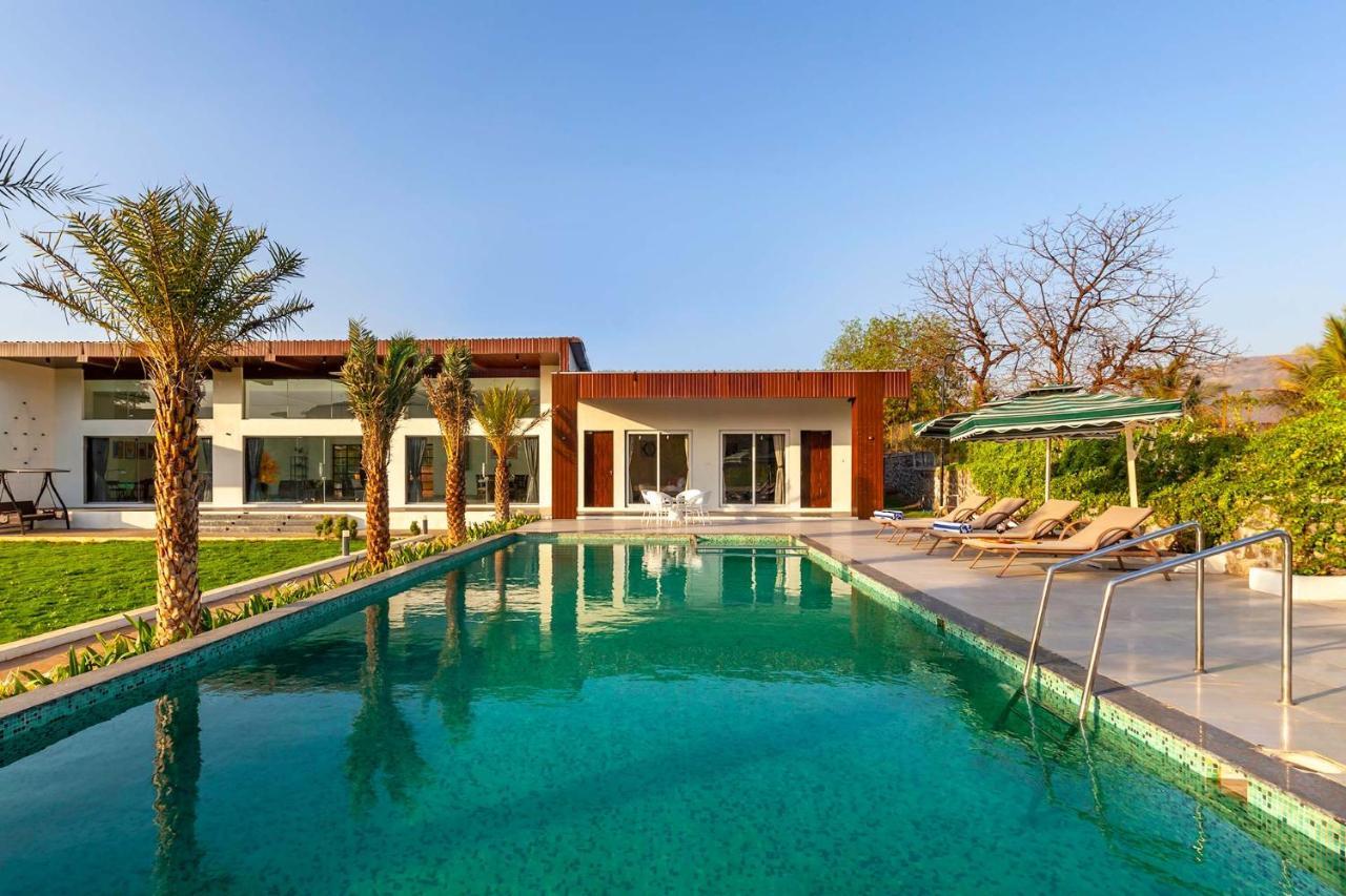 Natures Odyssey By Stayvista - Amidst Lush Greenery With Outdoor Pool And Indoor Activities Chinchavli Extérieur photo