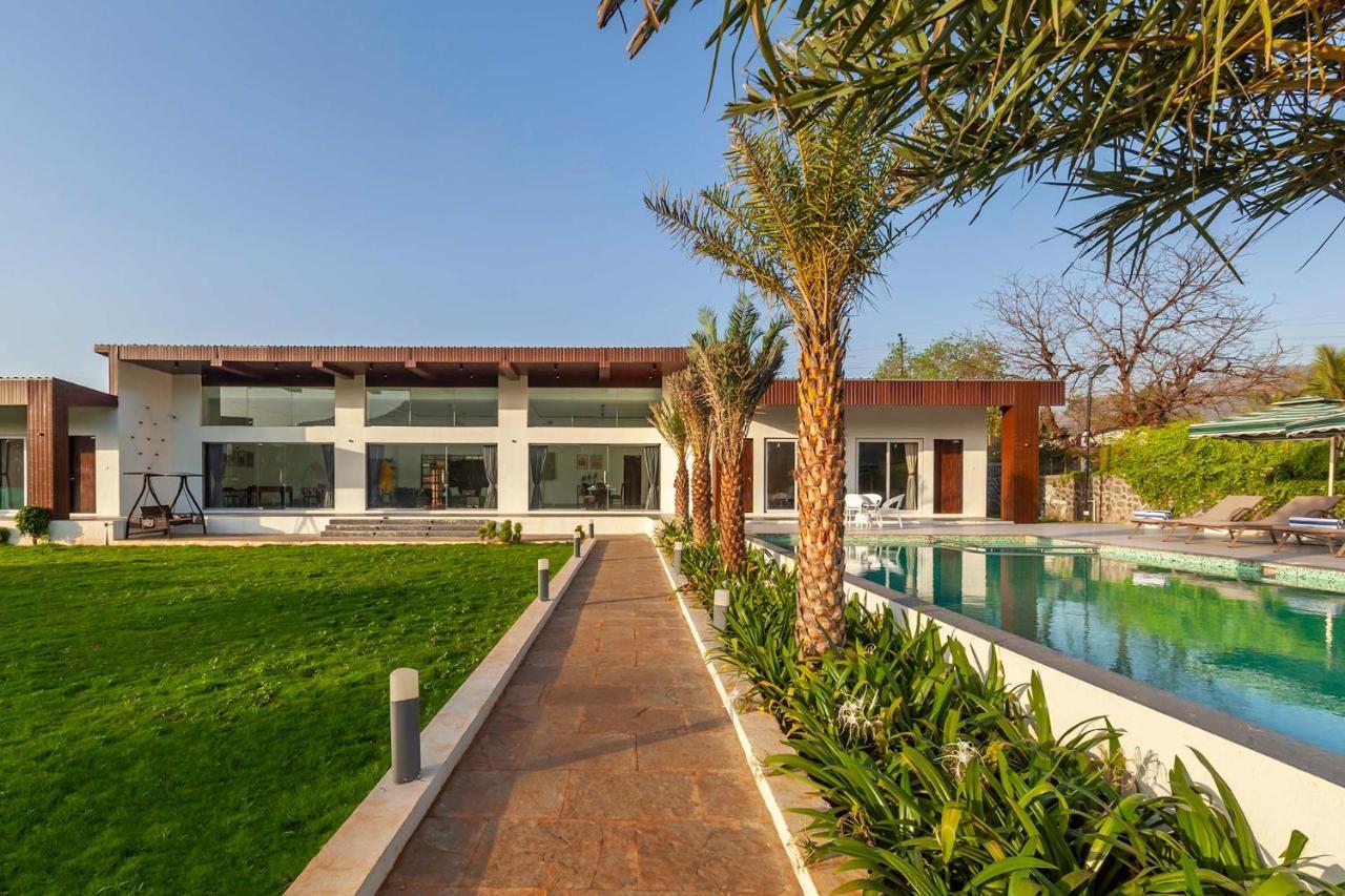 Natures Odyssey By Stayvista - Amidst Lush Greenery With Outdoor Pool And Indoor Activities Chinchavli Extérieur photo
