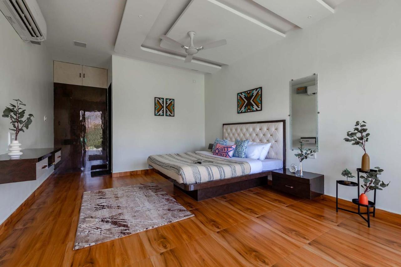 Natures Odyssey By Stayvista - Amidst Lush Greenery With Outdoor Pool And Indoor Activities Chinchavli Extérieur photo